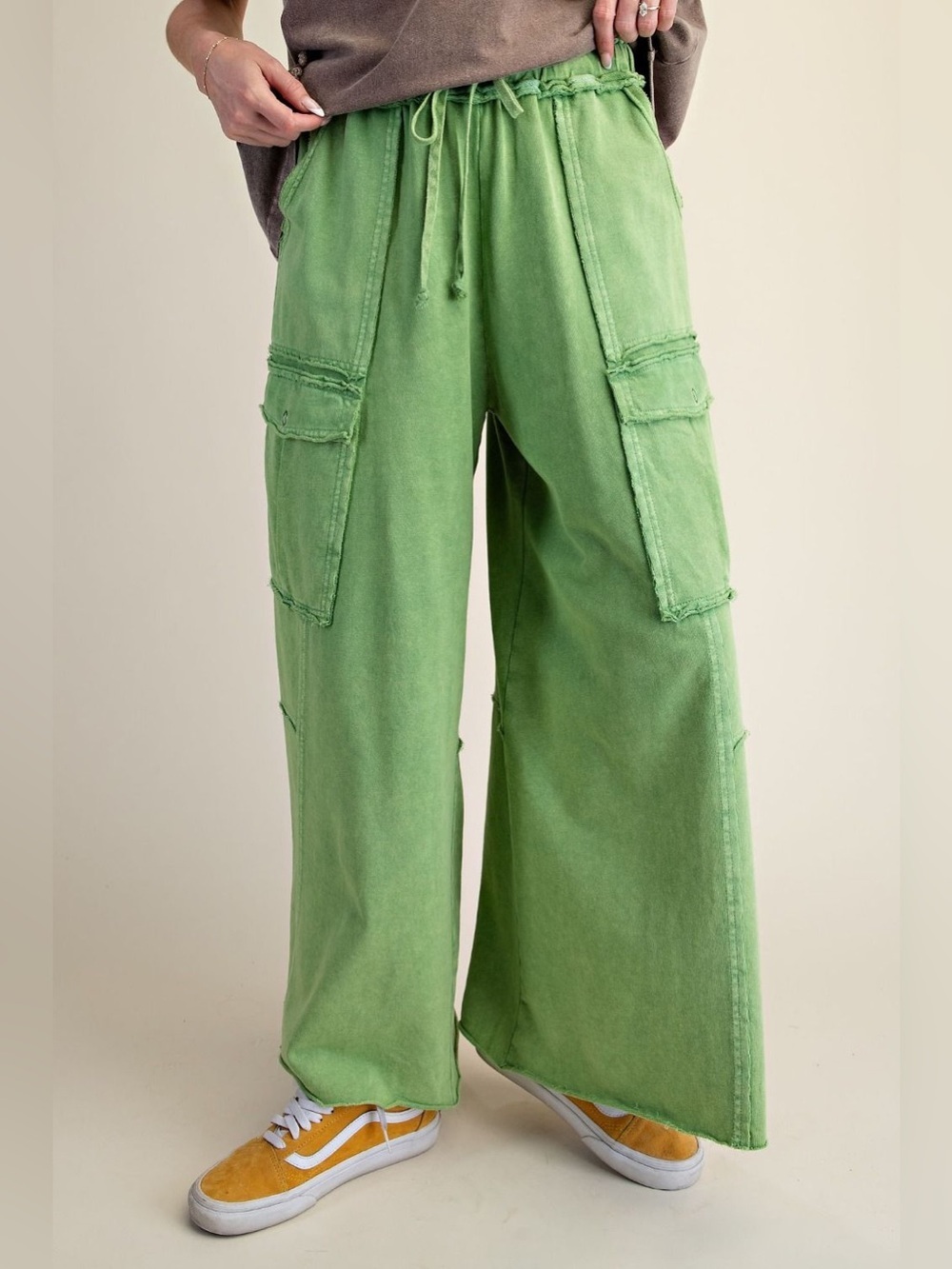Easel Netflix and Chill Mineral Washed Wide Leg Cargo Pants Grass Green eb40795